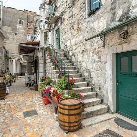 Riva Centar Apartment Split